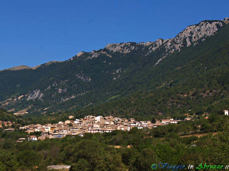 01-P8028748+.jpg - 01-P8028748+.jpg - Panorama del borgo.